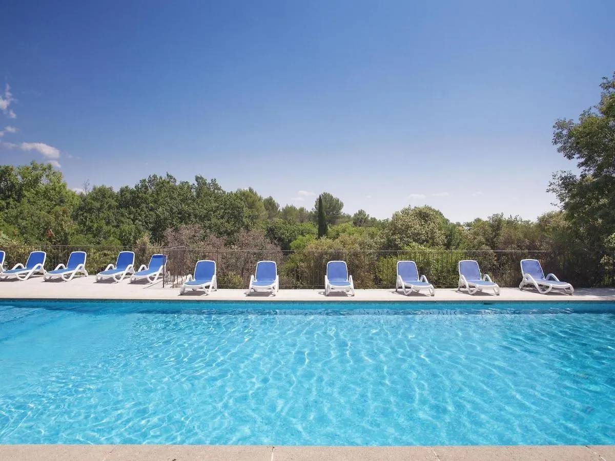 Neat Holiday Home With Ac, 3 Km From The Center Of Gordes