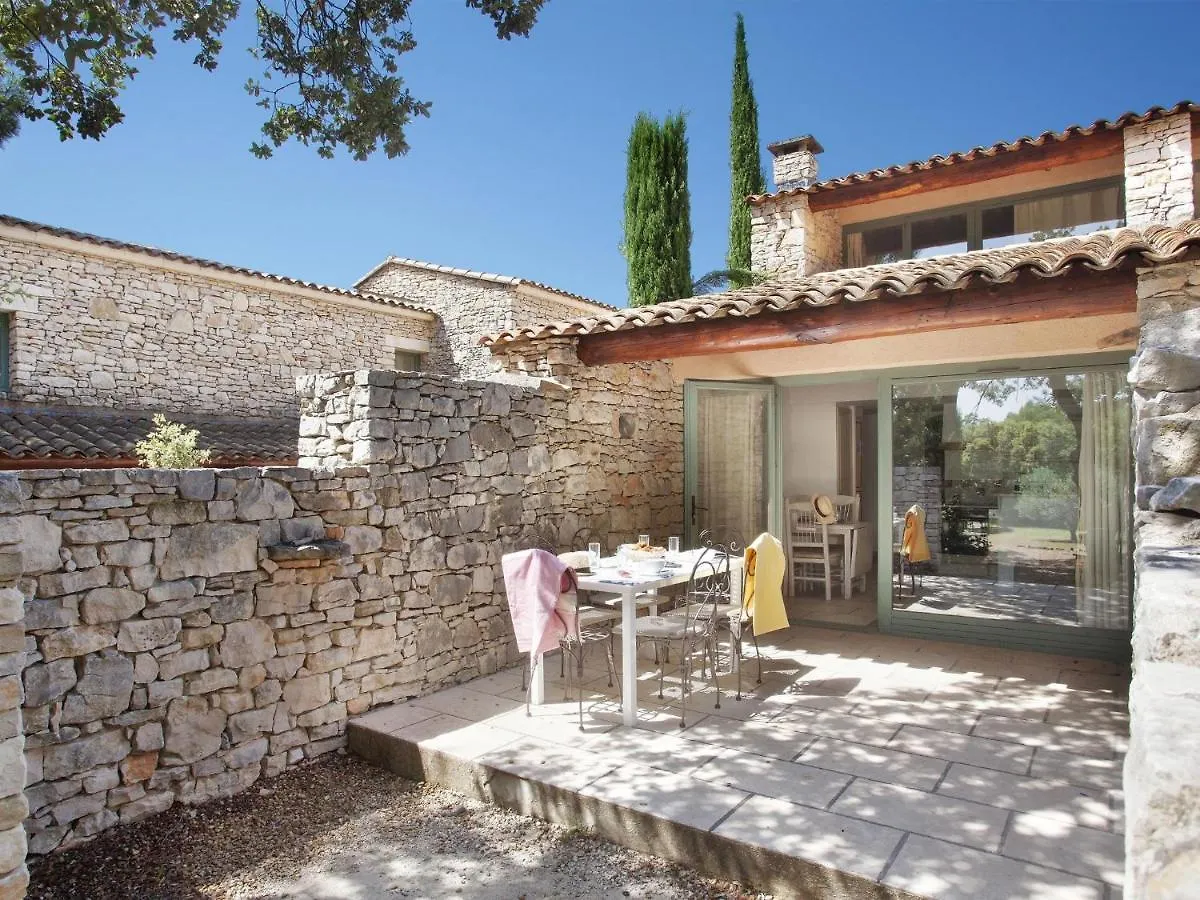 Neat Holiday Home With Ac, 3 Km From The Center Of Gordes