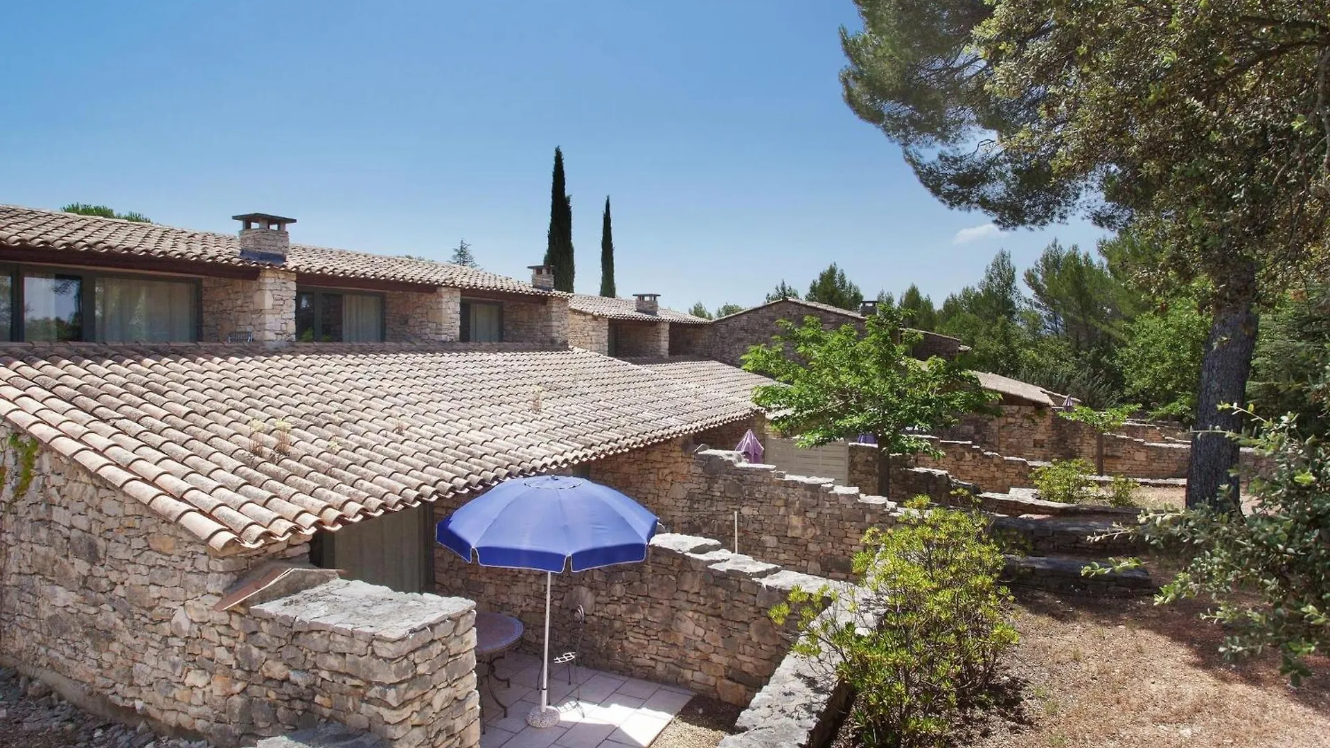 Neat Holiday Home With Ac, 3 Km From The Center Of Gordes